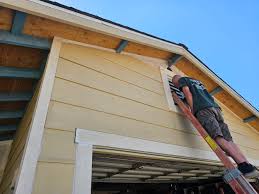 Siding Removal and Disposal in Hamtramck, MI